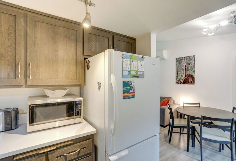 Pet Friendly Sammamish Home W/ Deck ~ 3 Mi To Lake