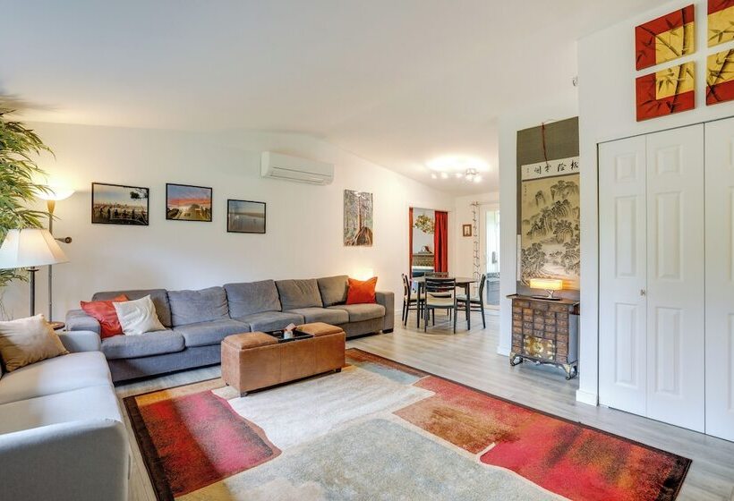 Pet Friendly Sammamish Home W/ Deck ~ 3 Mi To Lake