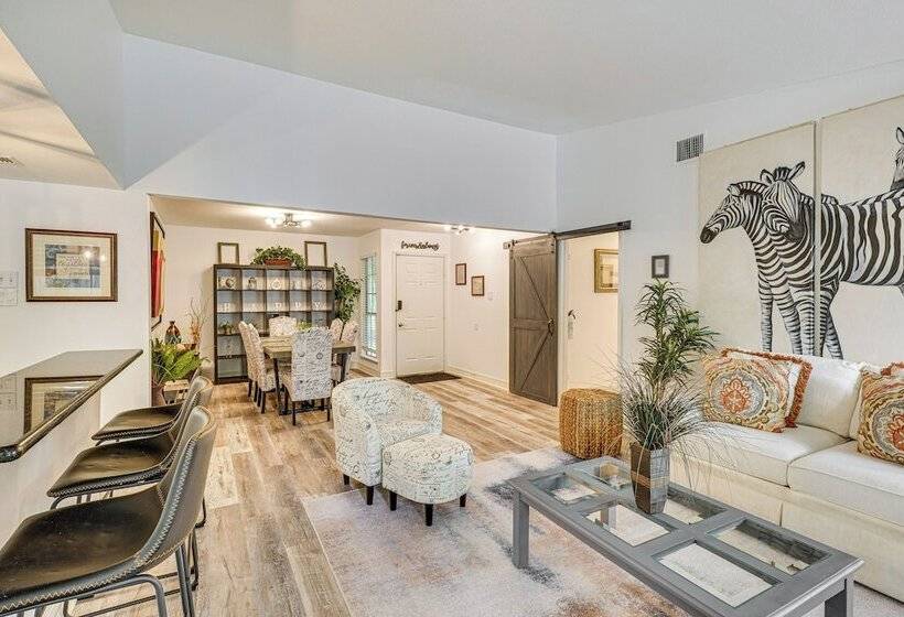 Pet Friendly Spring Home W/ Private Pool & Hot Tub
