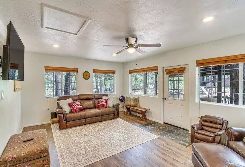 4 Mi To Rainbow Lake: Pinetop Lakeside Cabin