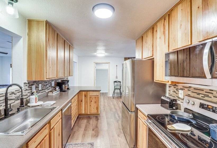 4 Mi To Rainbow Lake: Pinetop Lakeside Cabin