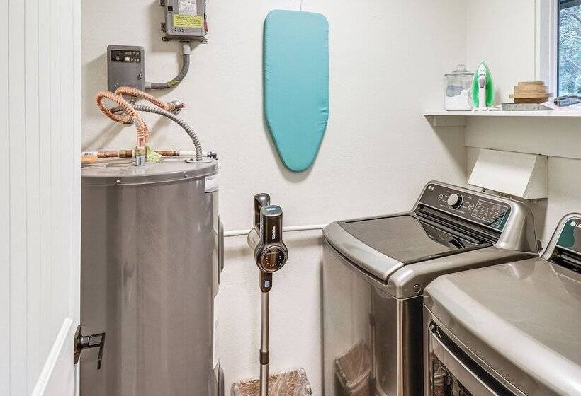 4 Mi To Rainbow Lake: Pinetop Lakeside Cabin