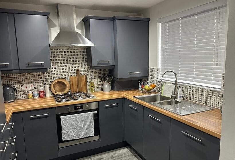 Резиденция Cosy Modern Double Room Fully Equipped