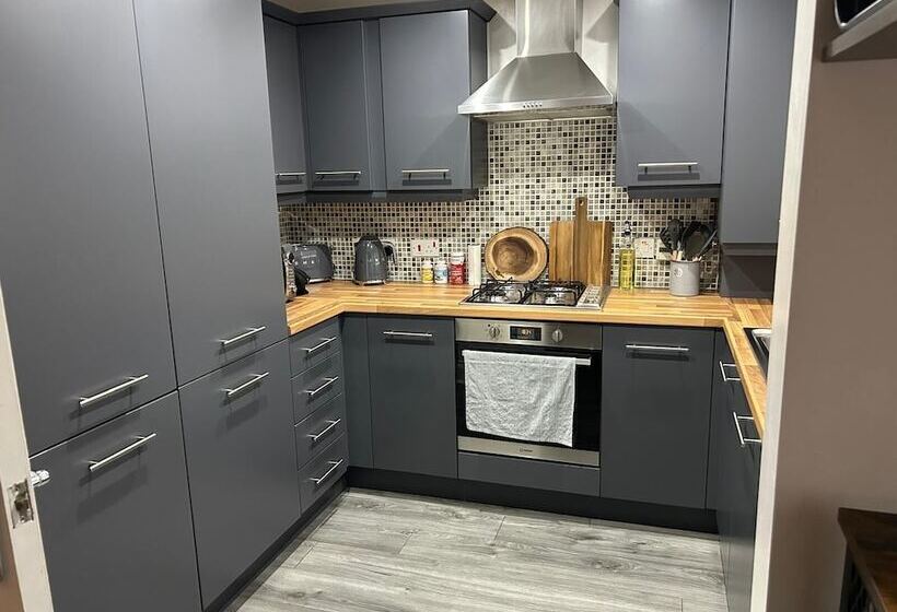 Резиденция Cosy Modern Double Room Fully Equipped