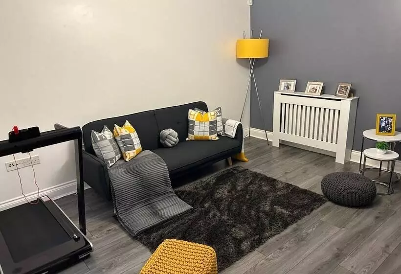 Residenssi Cosy Modern Double Room Fully Equipped