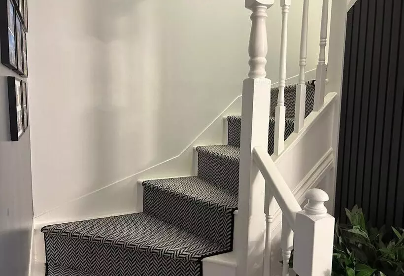 Residenssi Cosy Modern Double Room Fully Equipped