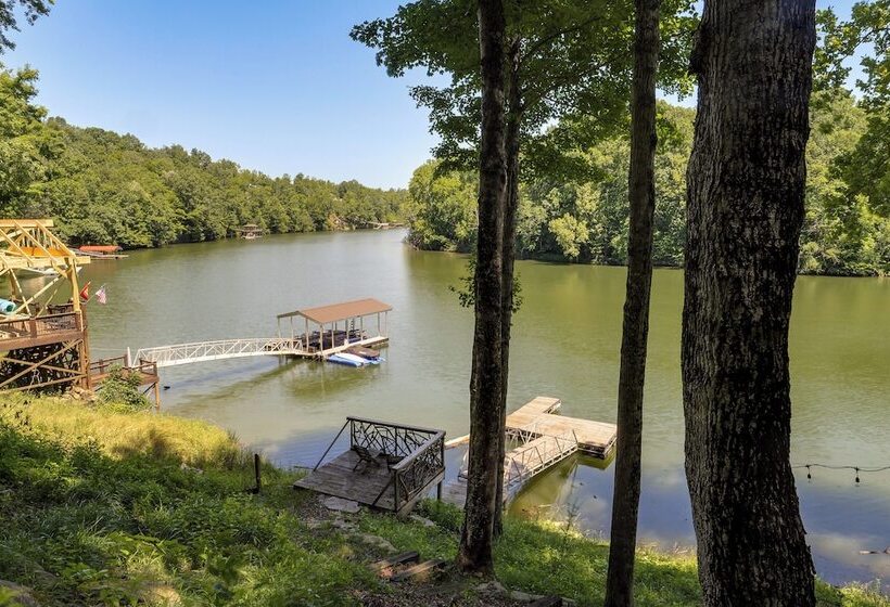 Riverfront Cottage Near Rock Island State Park