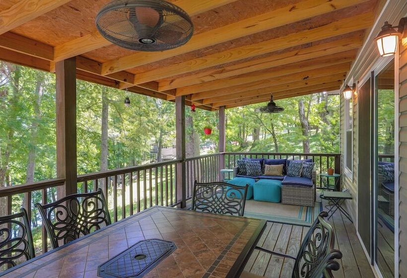 Riverfront Cottage Near Rock Island State Park