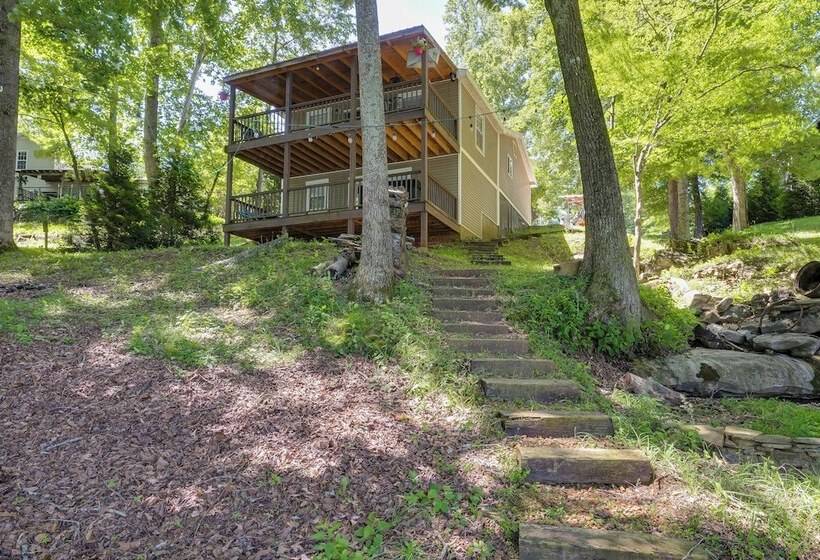 Riverfront Cottage Near Rock Island State Park