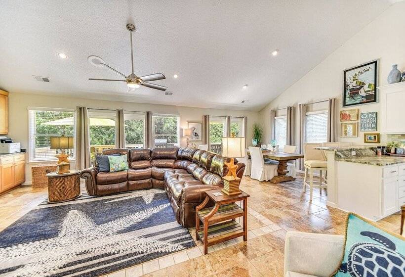 Spacious Outer Banks Home Golf & Beach Access!