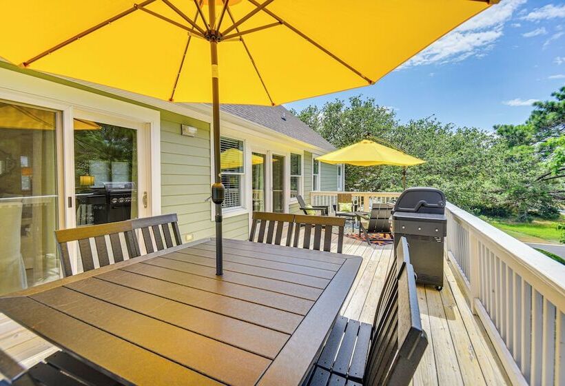 Spacious Outer Banks Home Golf & Beach Access!