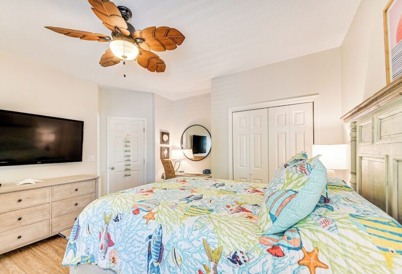 Spacious Outer Banks Home Golf & Beach Access!