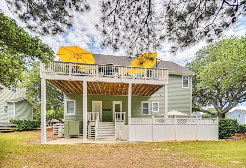 Spacious Outer Banks Home Golf & Beach Access!