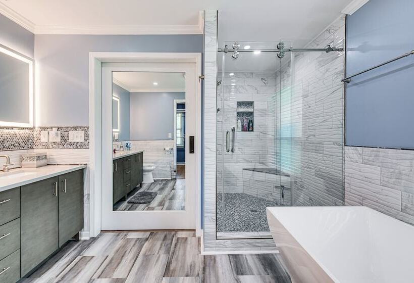 Stonecrest Family Home: Close To Panola Mountain!