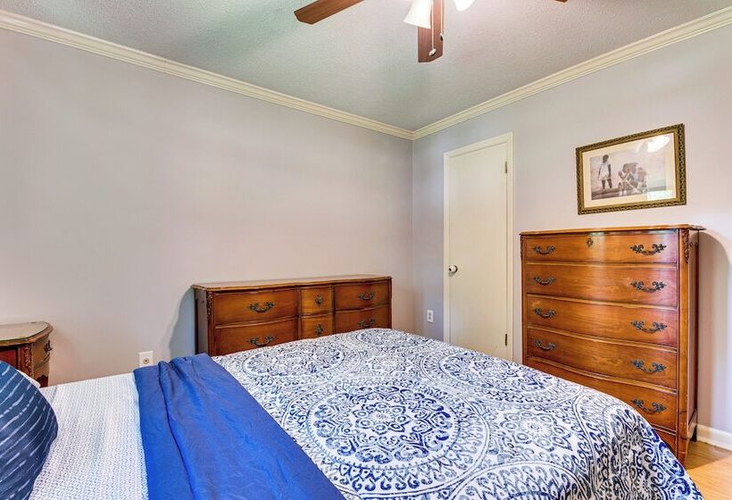 Stonecrest Family Home: Close To Panola Mountain!