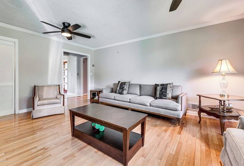 Stonecrest Family Home: Close To Panola Mountain!