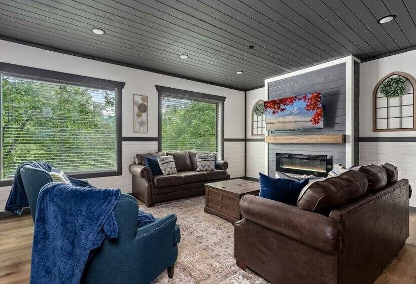 Sweet Escape By Ghosal Luxury Lodging