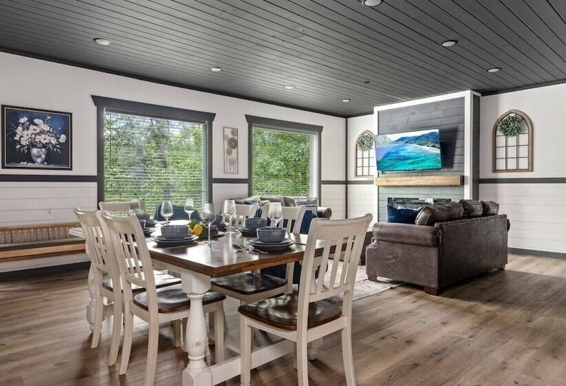 Sweet Escape By Ghosal Luxury Lodging