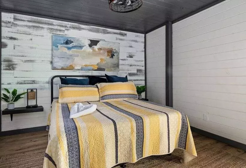 Sweet Escape By Ghosal Luxury Lodging