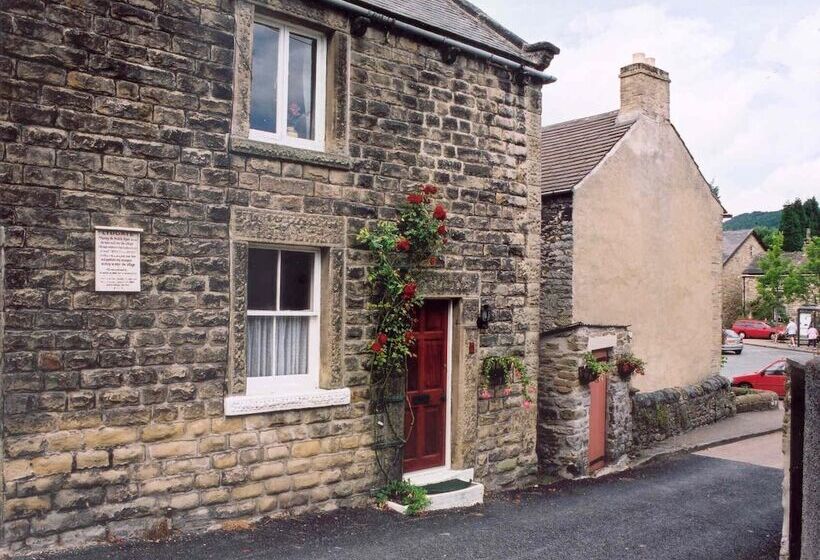 Traditional 2 Bed Cottage In Eyam Hope Valley