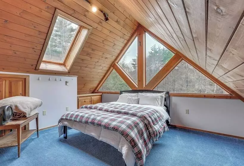 Cozy Home On 10 Acres:  Yellowstone In Vermont