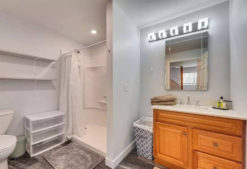 Cozy Home On 10 Acres:  Yellowstone In Vermont