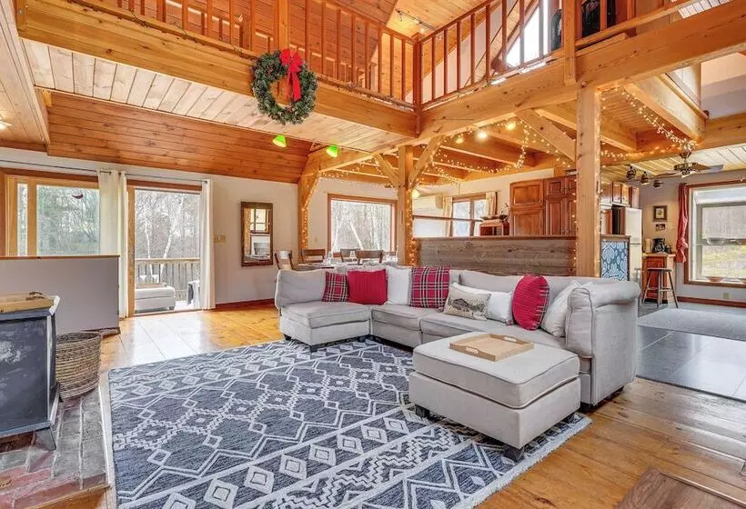 Cozy Home On 10 Acres:  Yellowstone In Vermont