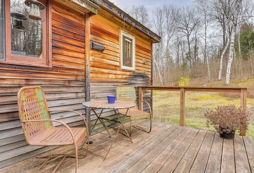 Cozy Home On 10 Acres: Yellowstone In Vermont