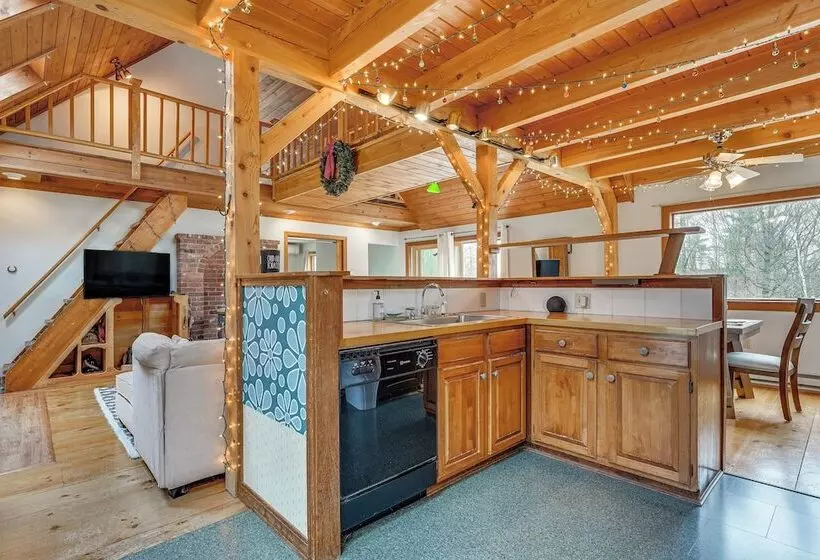 Cozy Home On 10 Acres:  Yellowstone In Vermont