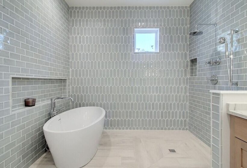 710 Ocean Boulevard Avantstay Oceanfront, Private Pool + Rooftop Deck