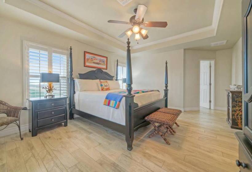 Walk To The Beach Avantstay Golf Cart Brdwalk