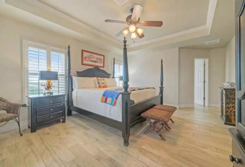 Walk To The Beach Avantstay Golf Cart Brdwalk