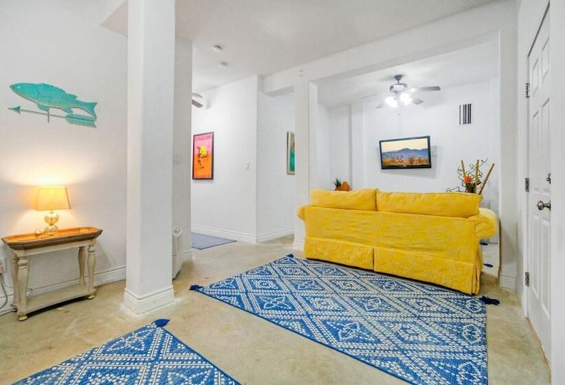 Walk To The Beach Avantstay Golf Cart Brdwalk