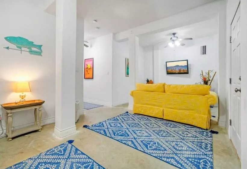 Walk To The Beach Avantstay Golf Cart Brdwalk