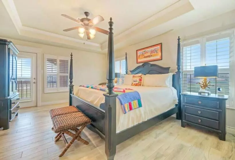 Walk To The Beach Avantstay Golf Cart Brdwalk