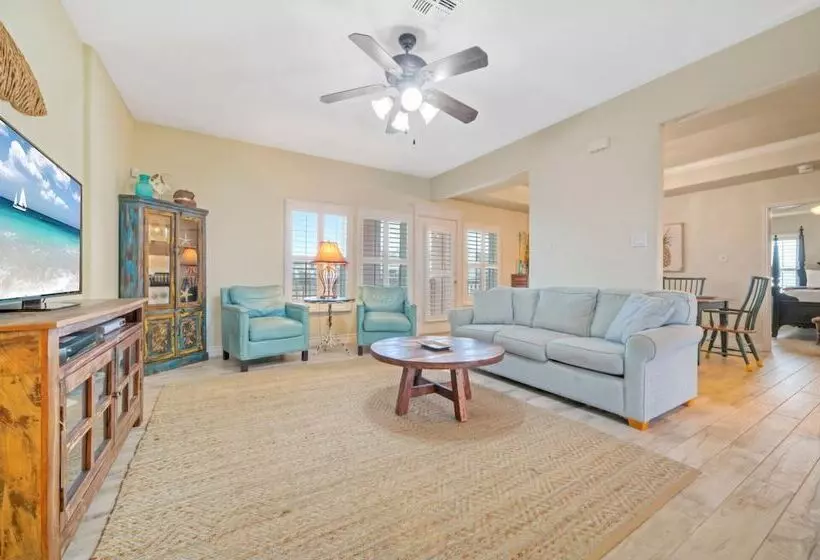 Walk To The Beach Avantstay Golf Cart Brdwalk