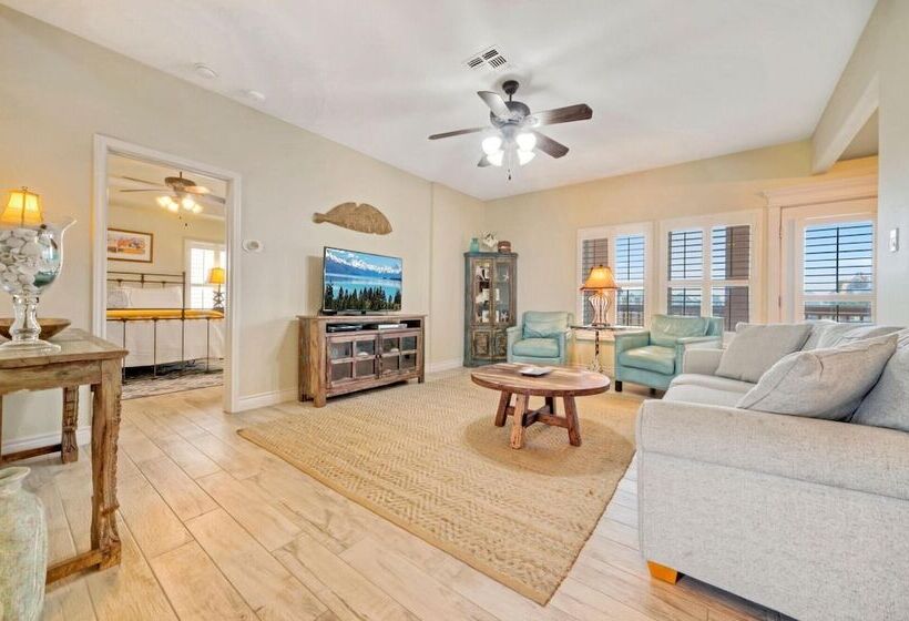 Walk To The Beach Avantstay Golf Cart Brdwalk