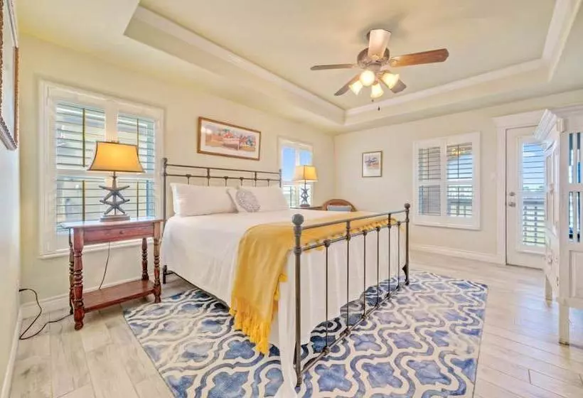 Walk To The Beach Avantstay Golf Cart Brdwalk