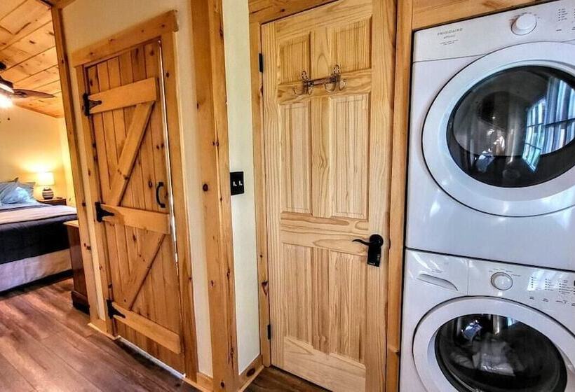 Arrowhead Lake Retreat By Avantstay Shared Pool, Game Room, Firepit