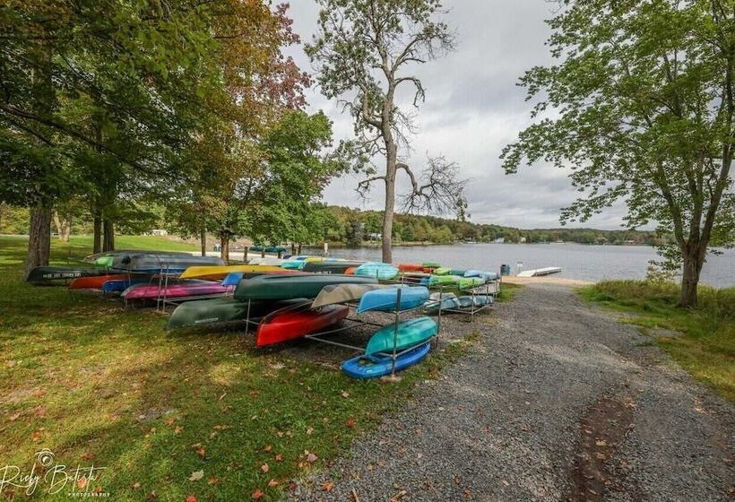 Arrowhead Lake Retreat By Avantstay Shared Pool, Game Room, Firepit