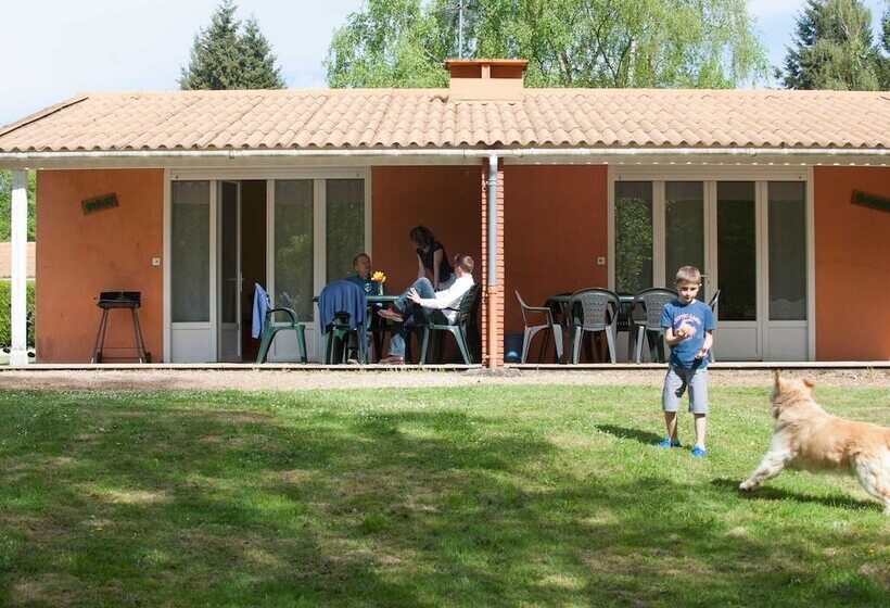 Beautiful Gite With Terrace In Sauze Vaussais