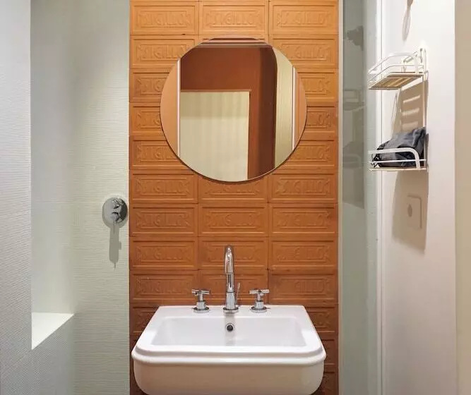 تختخواب و صبحانه La Corte Dei Panni