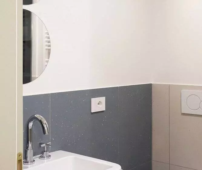 تختخواب و صبحانه La Corte Dei Panni