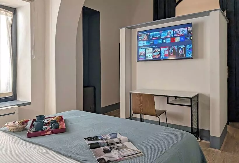 تختخواب و صبحانه La Corte Dei Panni