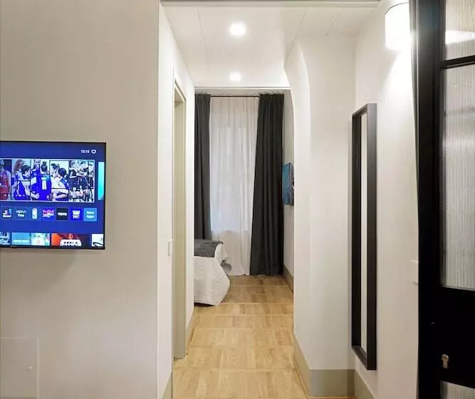 تختخواب و صبحانه La Corte Dei Panni