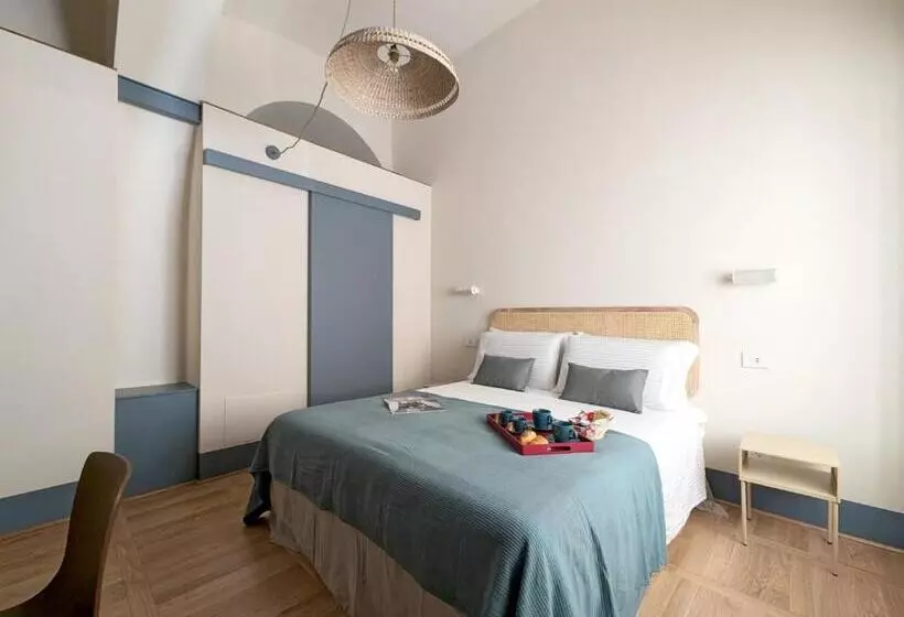 تختخواب و صبحانه La Corte Dei Panni