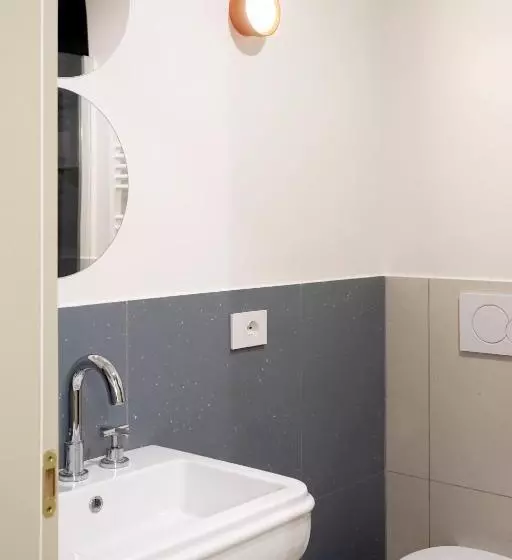 تختخواب و صبحانه La Corte Dei Panni