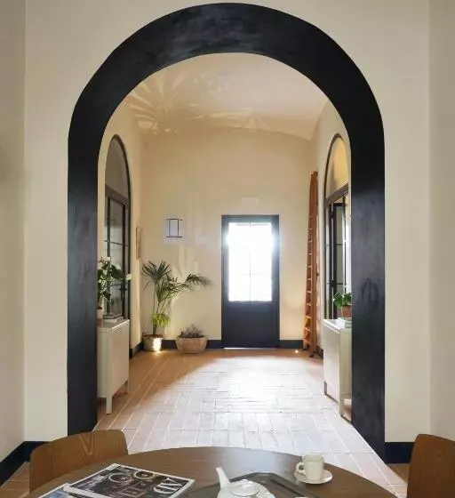 تختخواب و صبحانه La Corte Dei Panni