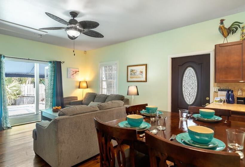 Blue Heron By Avantstay Pool & Bbq In Key West