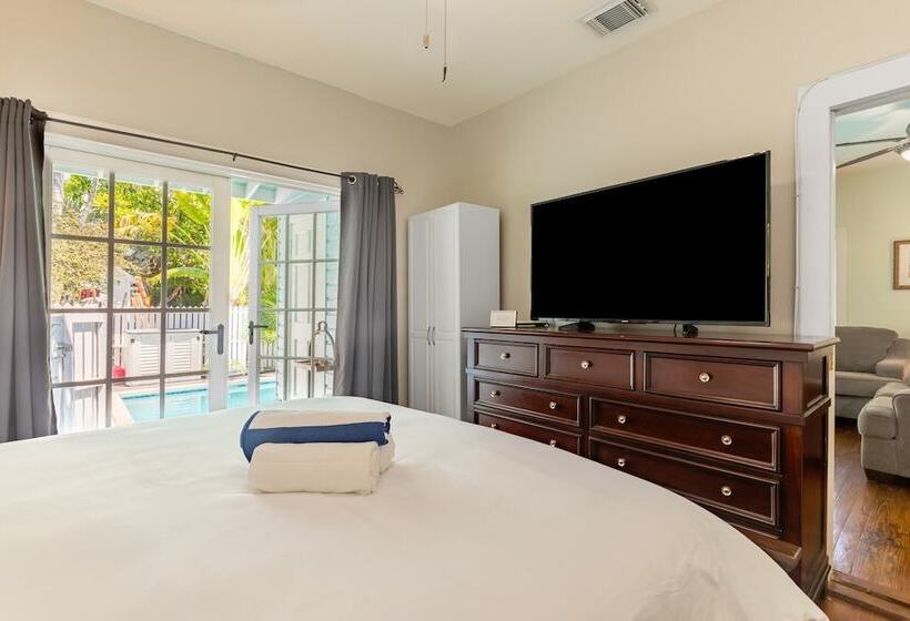 Blue Heron By Avantstay Pool & Bbq In Key West